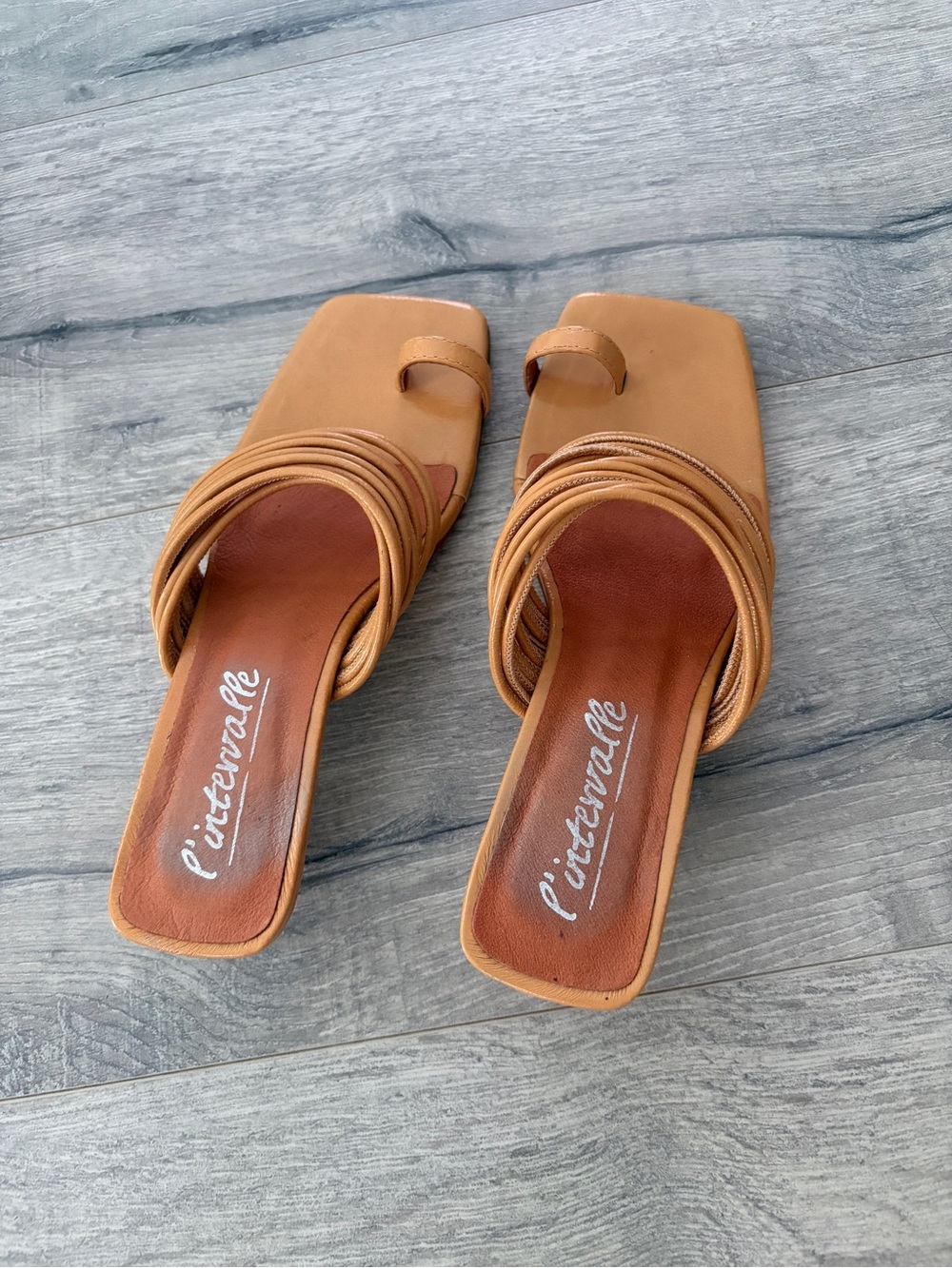 L'INTERVALLE Cognac Loop-Strap Square-Toe Slide Sandals - Picture 1 of 4